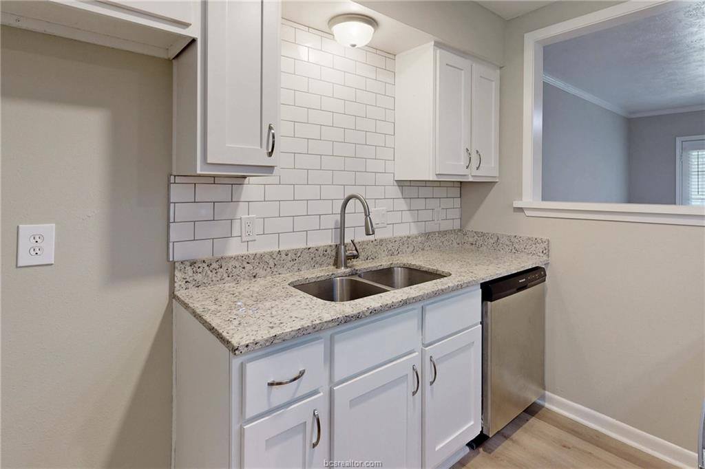 1409 Airline Drive, College Station, TX 77845