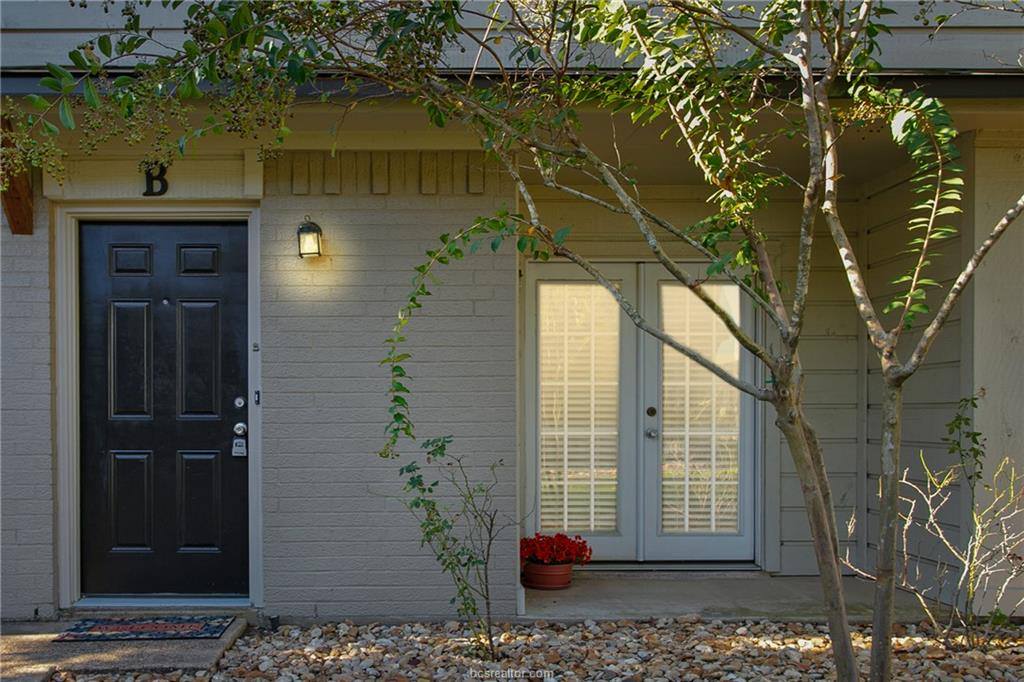 1409 Airline Drive, College Station, TX 77845