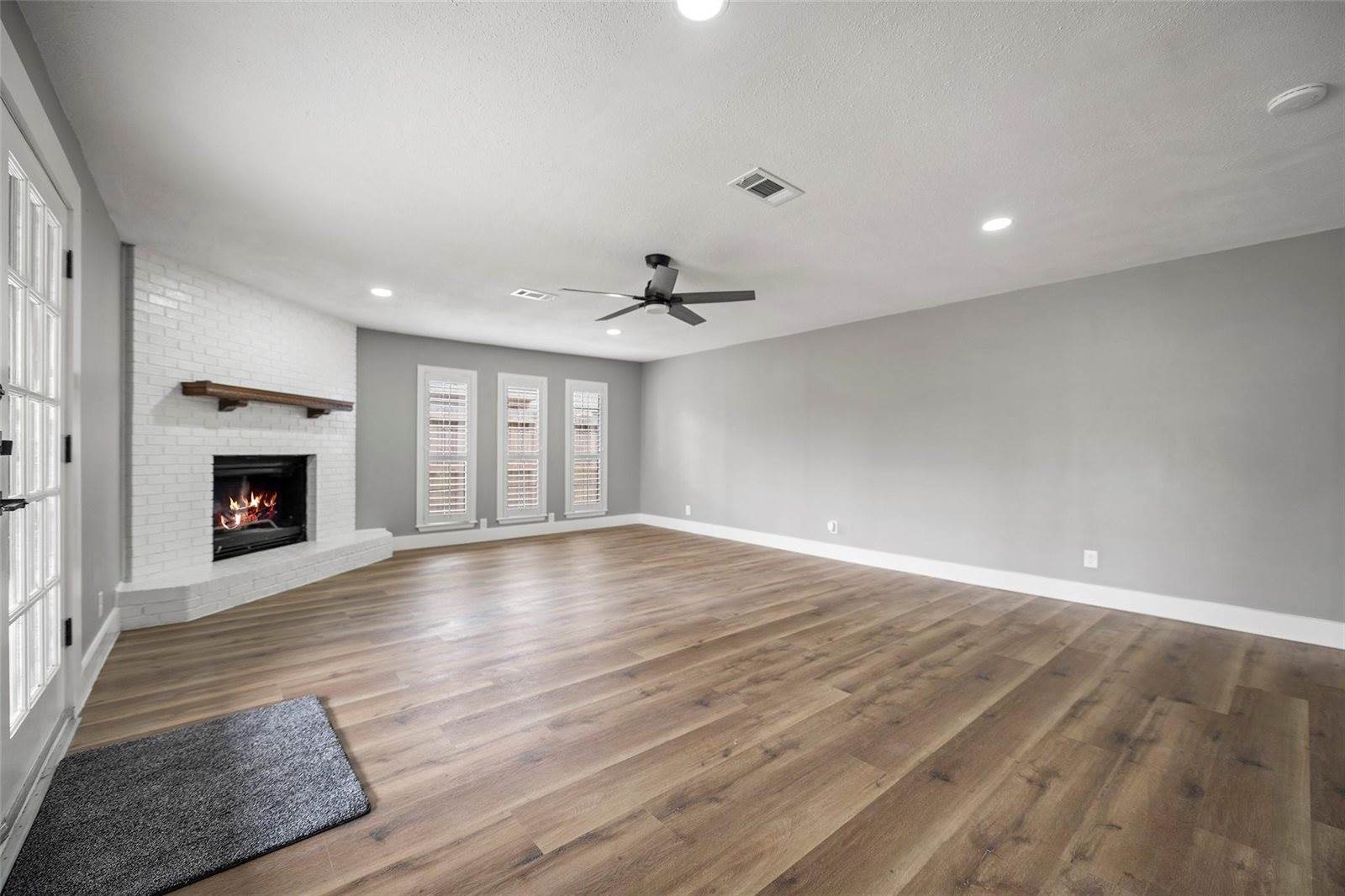 4131 Hill Oak Drive, Houston, TX 77092