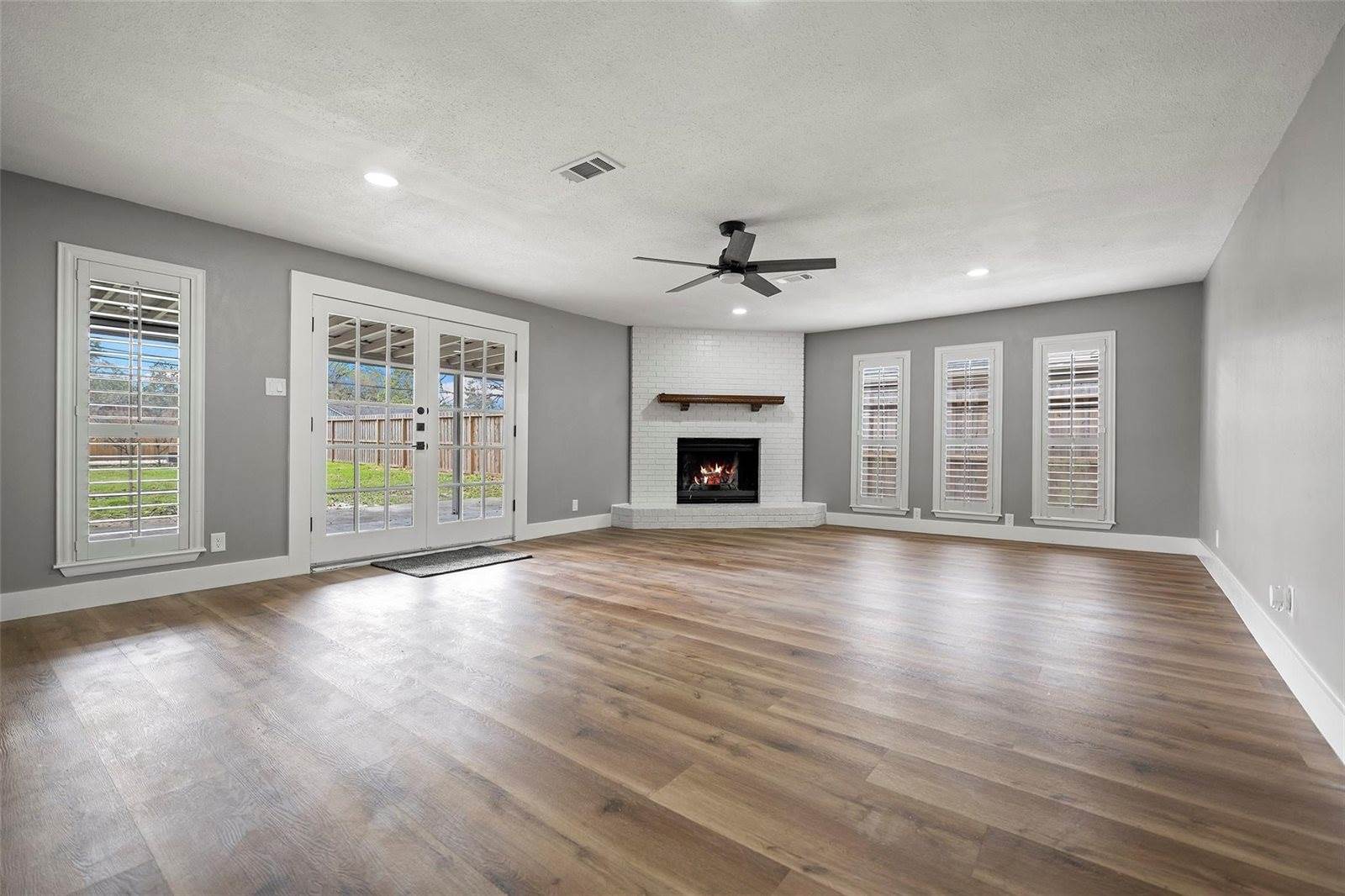 4131 Hill Oak Drive, Houston, TX 77092