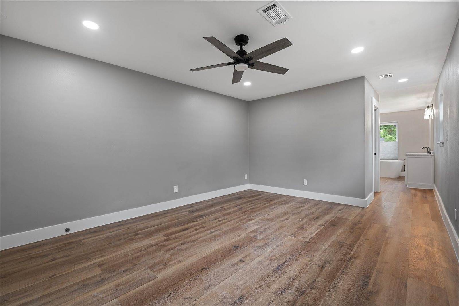 4131 Hill Oak Drive, Houston, TX 77092