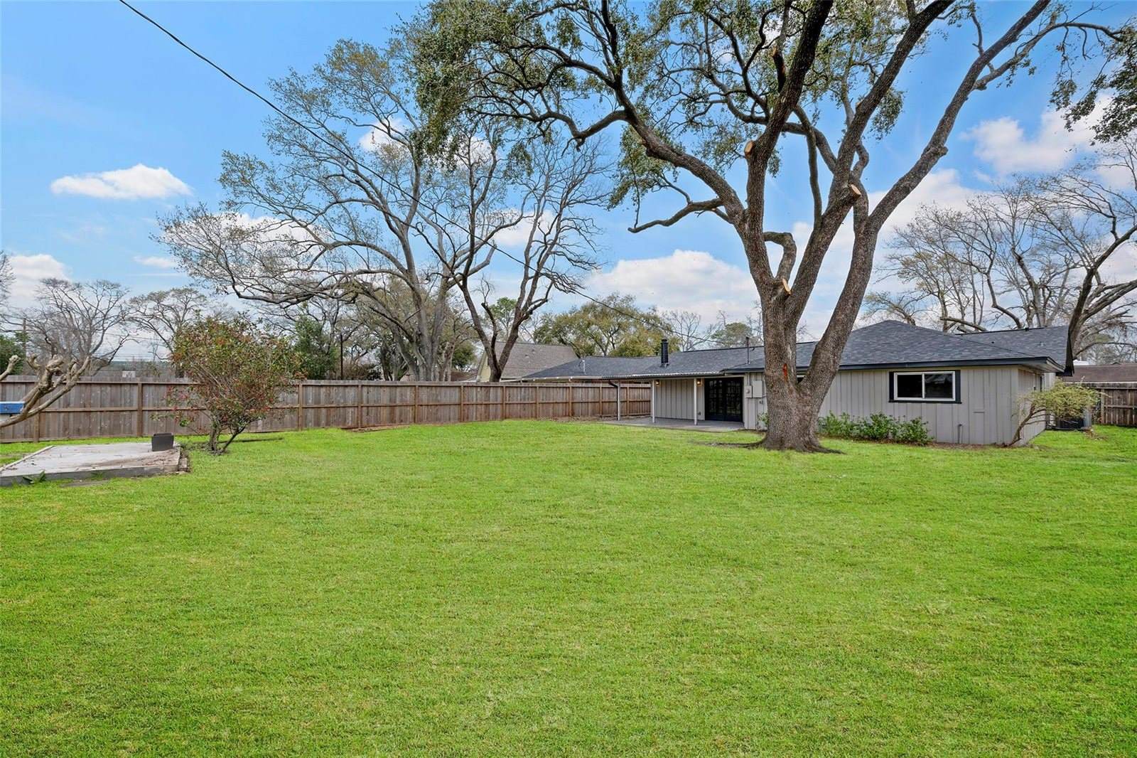 4131 Hill Oak Drive, Houston, TX 77092