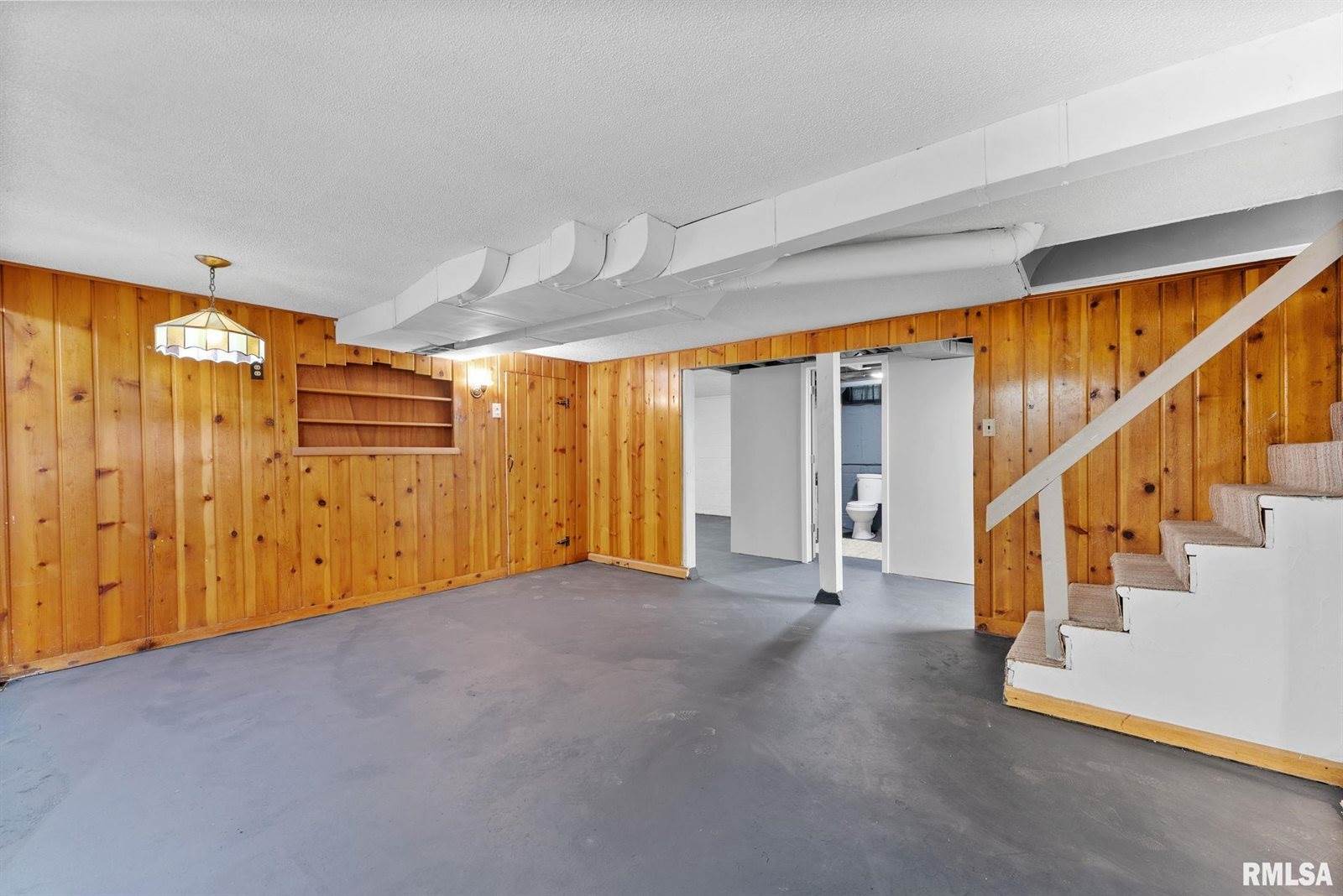 1112 44TH Street, Rock Island, IL 61201