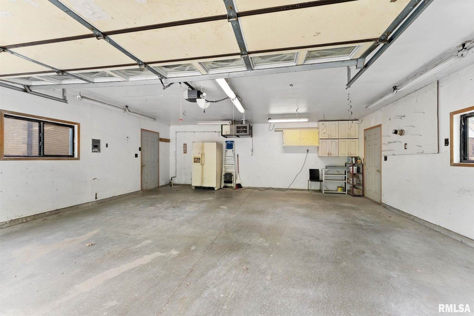 1112 44TH Street, Rock Island, IL 61201