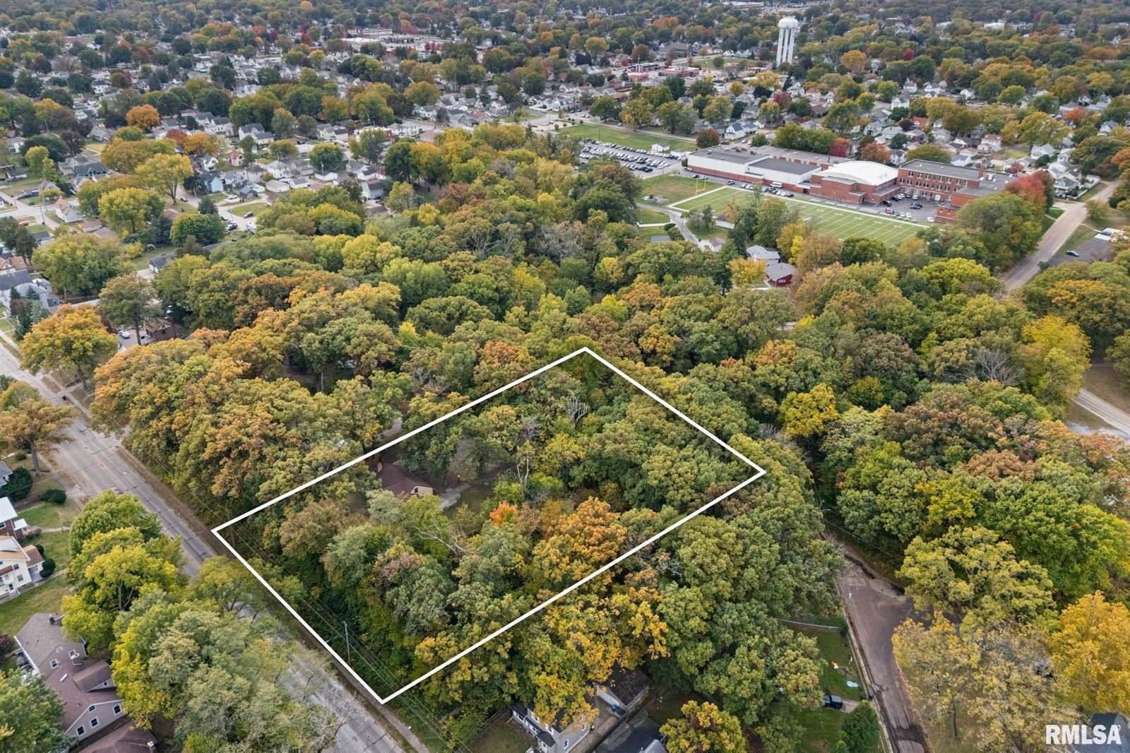 1112 44TH Street, Rock Island, IL 61201