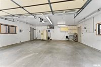 1112 44TH Street, Rock Island, IL 61201