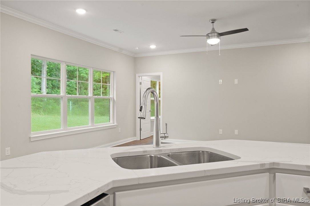 833 Kings Court, Memphis, IN 47143