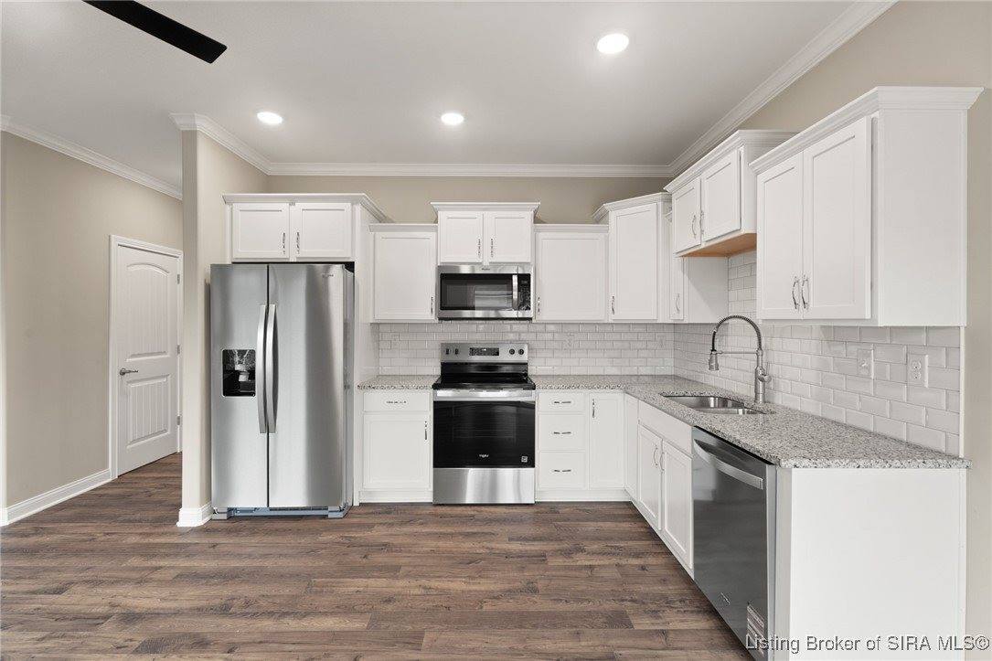 1557 Cypress Cove NW, Corydon, IN 47112