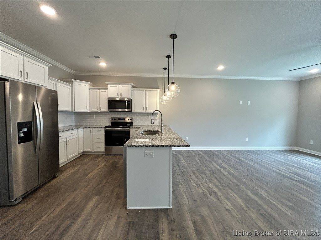 3003 Bales Way, Jeffersonville, IN 47130