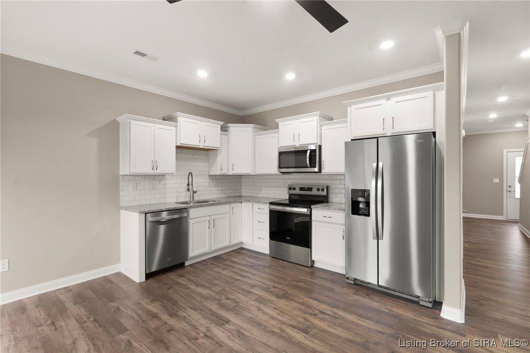 1555 Cypress Cove NW, Corydon, IN 47112