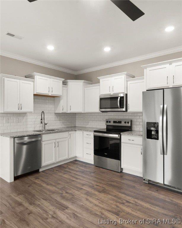 1555 Cypress Cove NW, Corydon, IN 47112