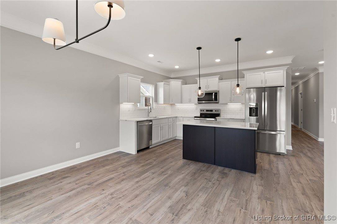 2103 Loop Island Way, New Albany, IN 47150