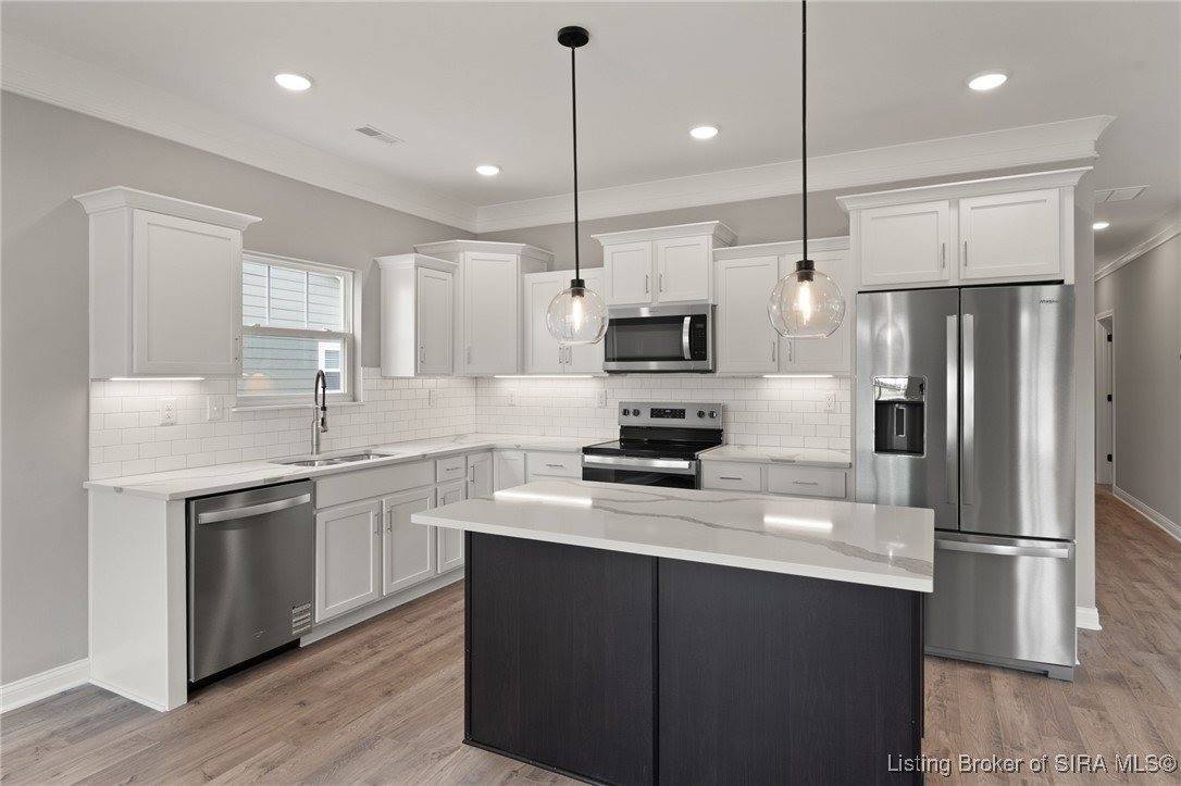 2103 Loop Island Way, New Albany, IN 47150