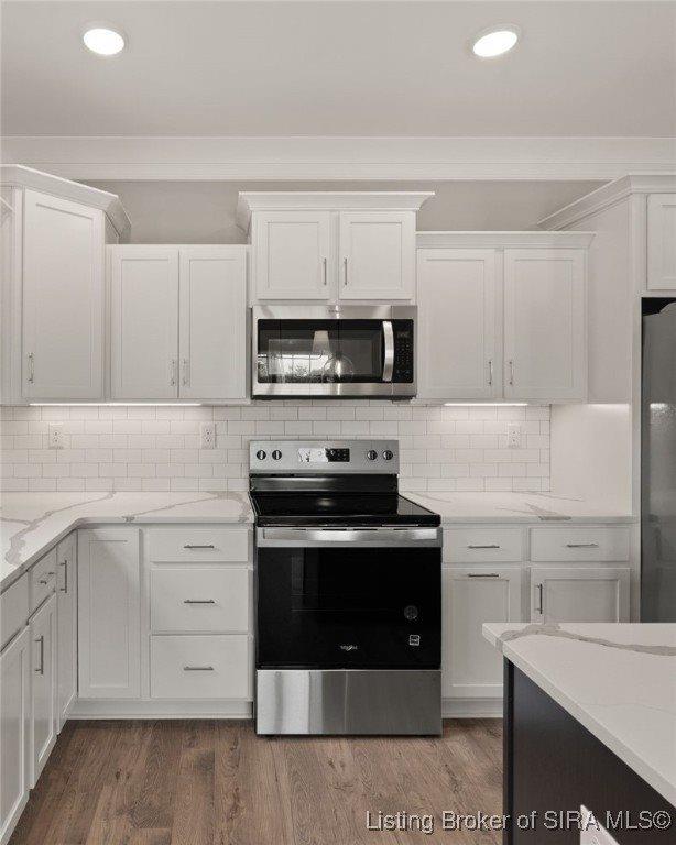 2103 Loop Island Way, New Albany, IN 47150