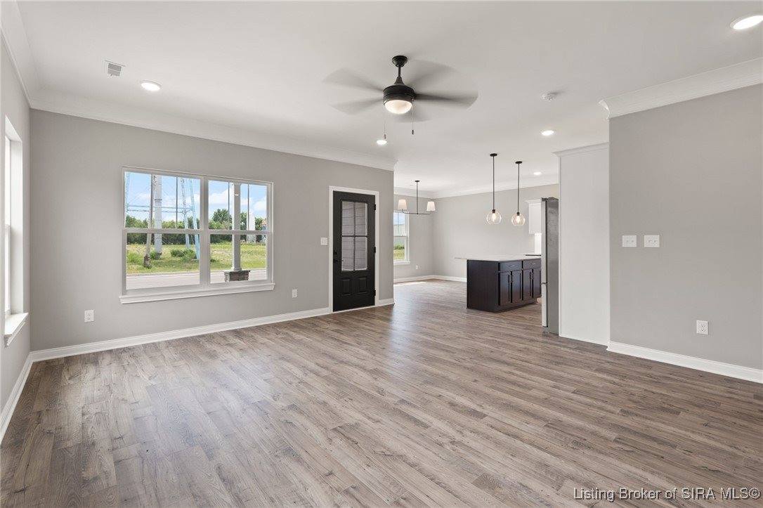 2103 Loop Island Way, New Albany, IN 47150