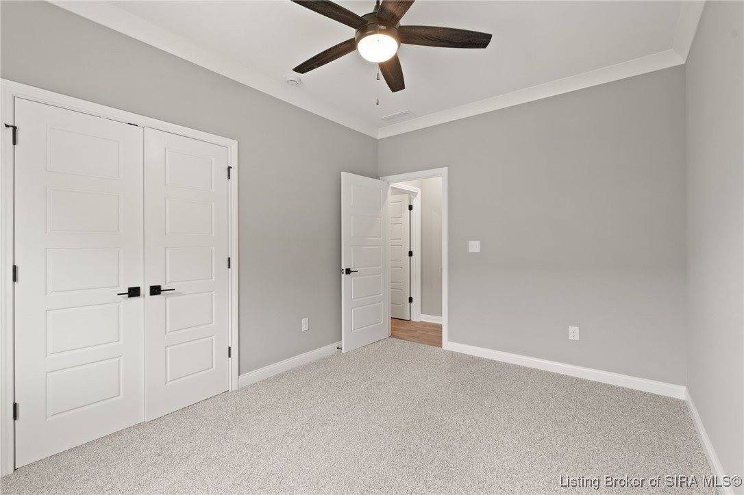 2103 Loop Island Way, New Albany, IN 47150