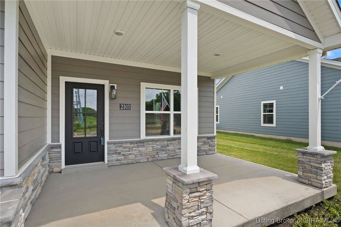 2103 Loop Island Way, New Albany, IN 47150