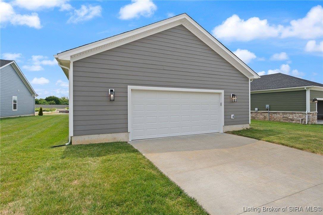 2103 Loop Island Way, New Albany, IN 47150