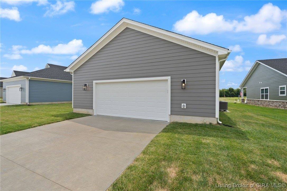 2103 Loop Island Way, New Albany, IN 47150