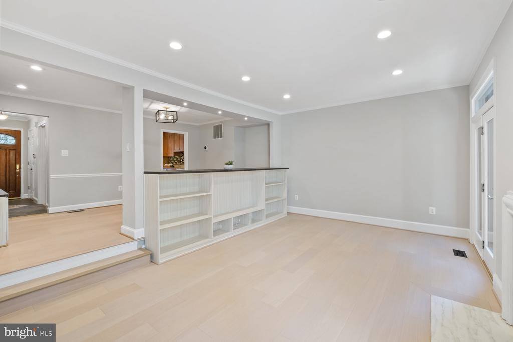 7322 Greentree Road, Bethesda, MD 20817