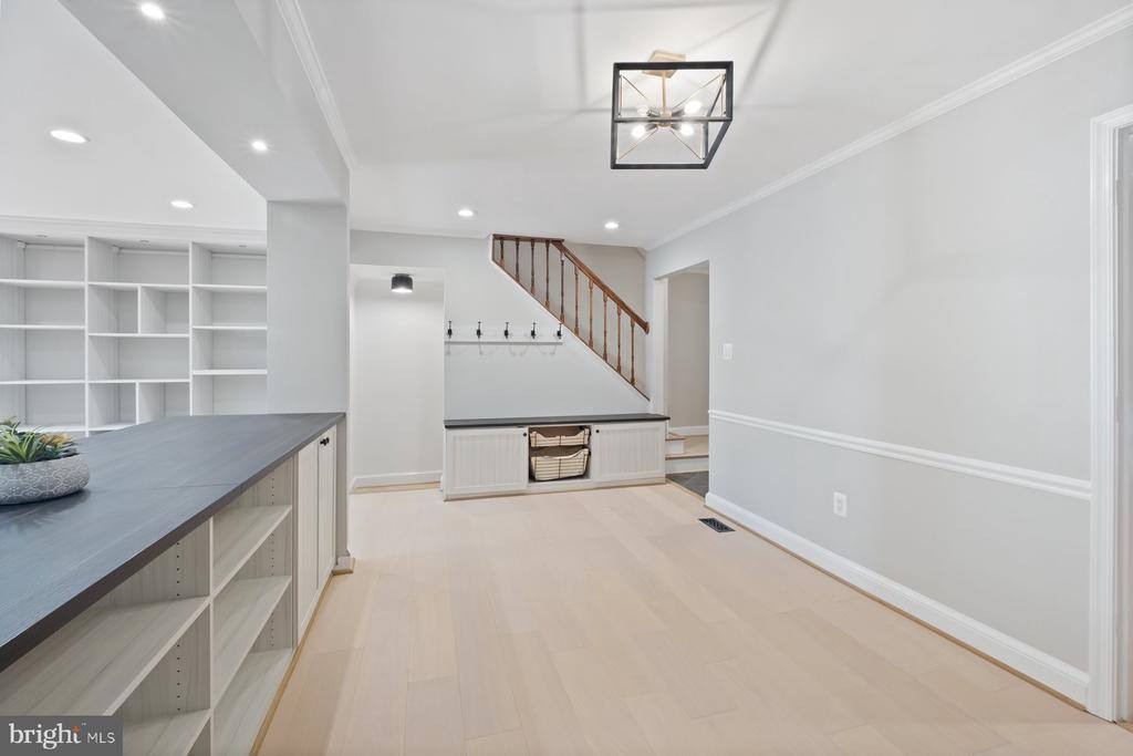 7322 Greentree Road, Bethesda, MD 20817