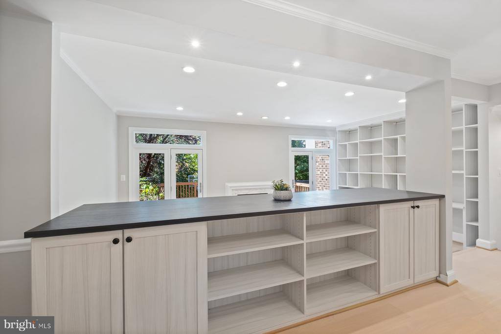 7322 Greentree Road, Bethesda, MD 20817