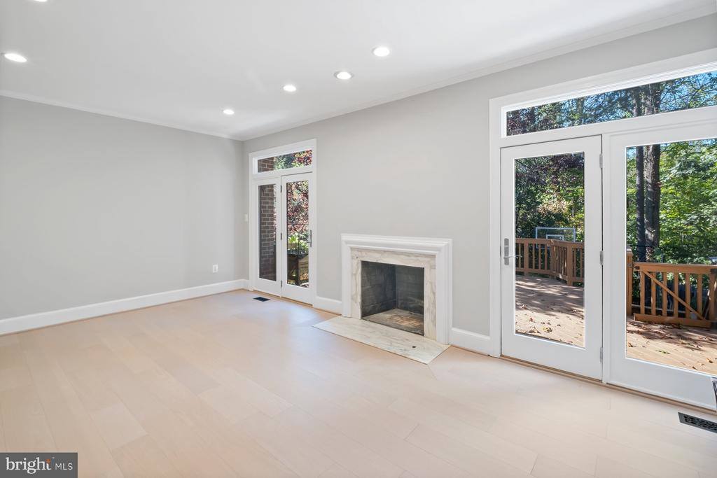 7322 Greentree Road, Bethesda, MD 20817