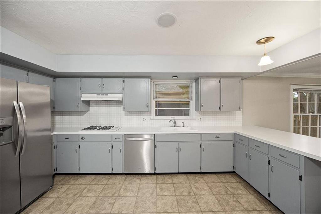 511 West 101ST Street, Kansas City, MO 64114