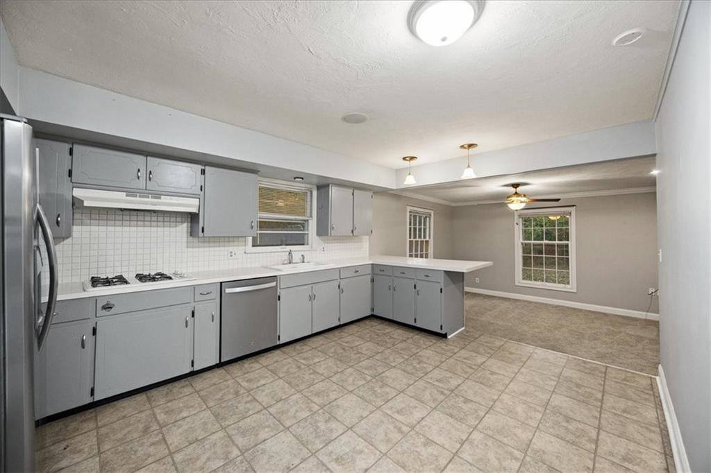 511 West 101ST Street, Kansas City, MO 64114