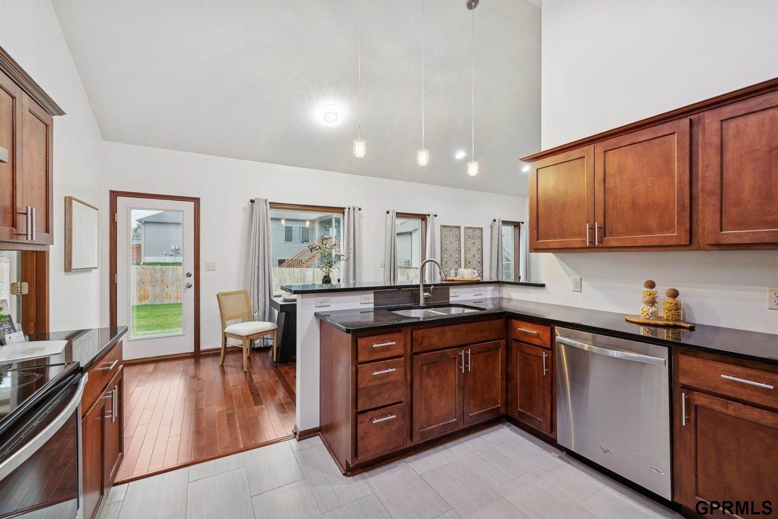 9311 Colby Street, Lincoln, NE 68505