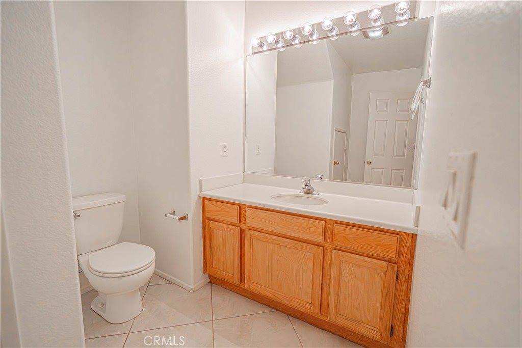 25405 Silver Crest Court, Saugus, CA 91350