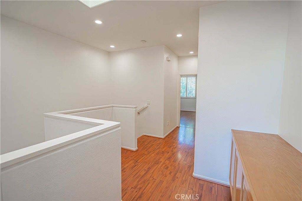 25405 Silver Crest Court, Saugus, CA 91350