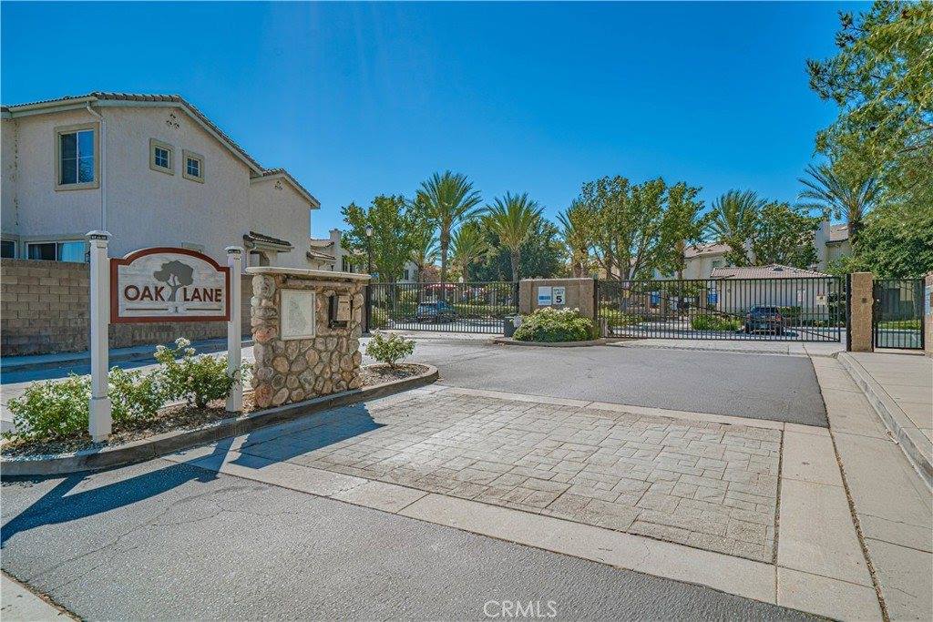 25405 Silver Crest Court, Saugus, CA 91350