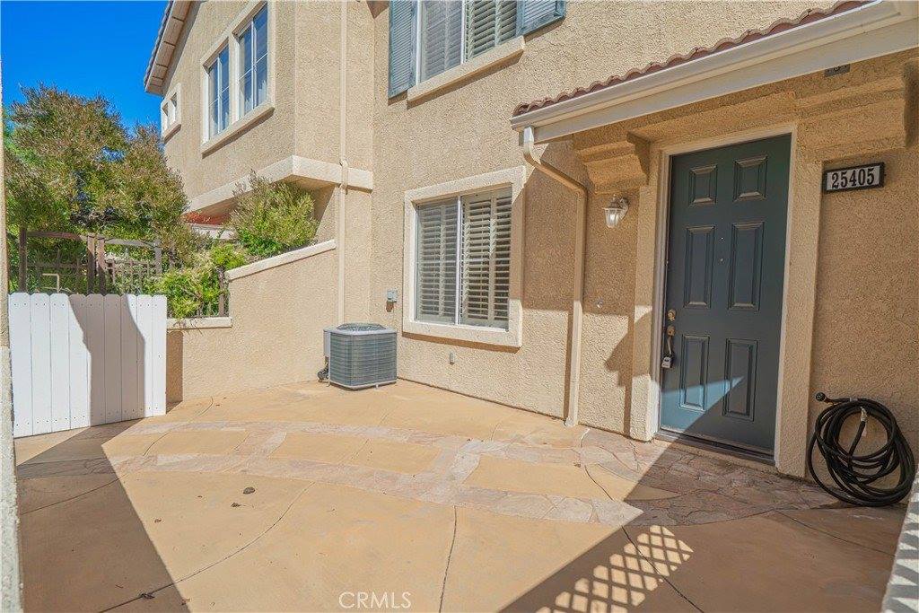 25405 Silver Crest Court, Saugus, CA 91350