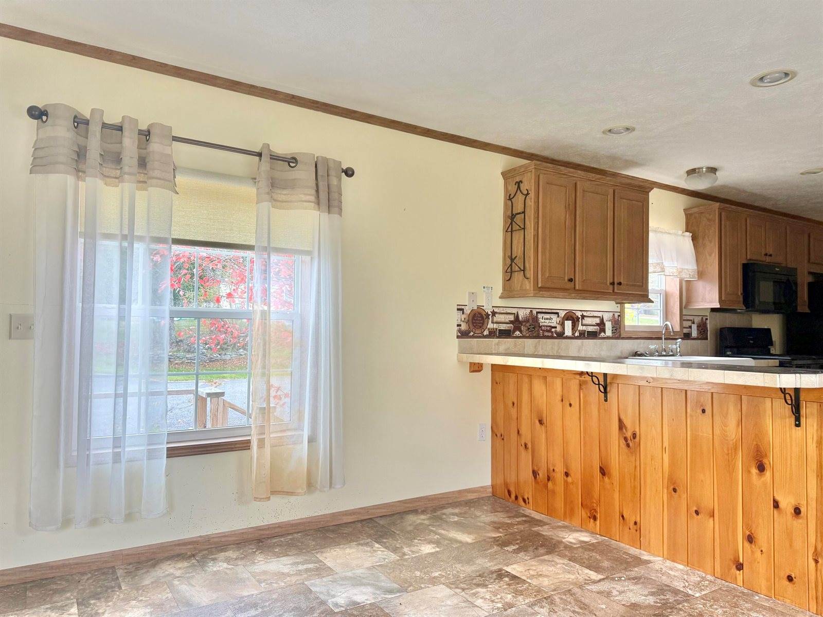 2 Marion Lane, Bucksport, ME 04416