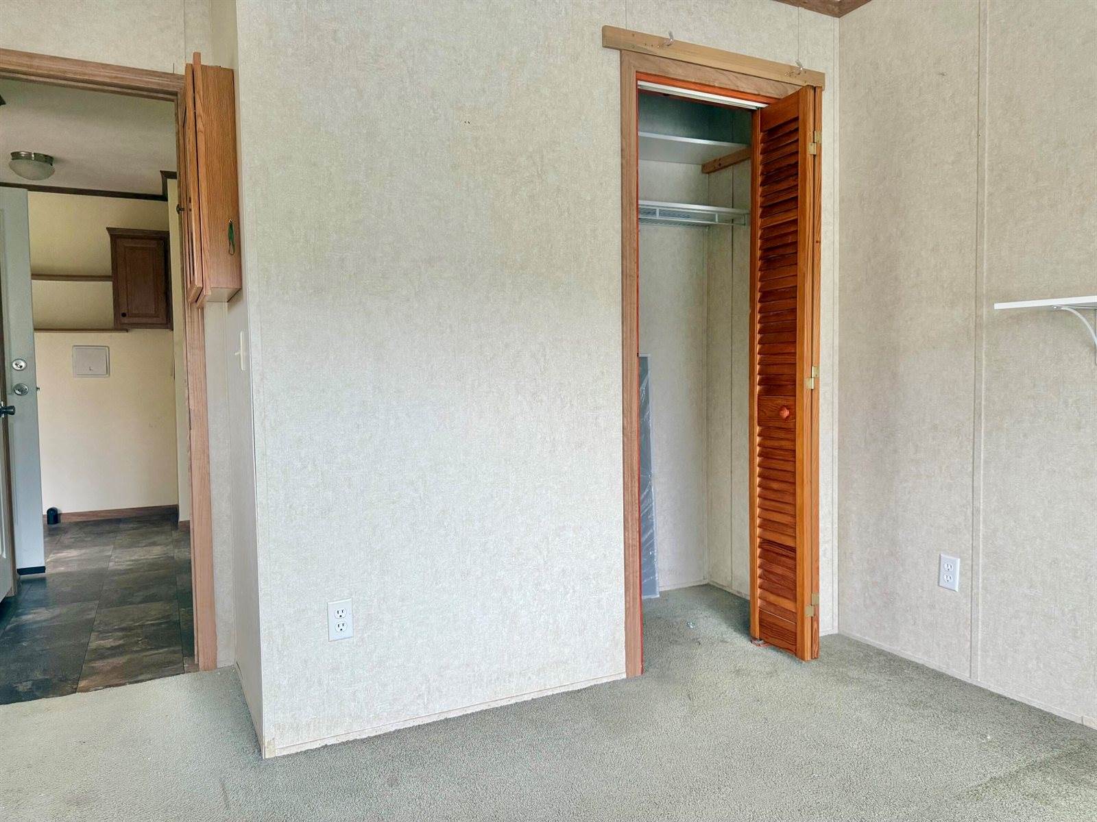 2 Marion Lane, Bucksport, ME 04416