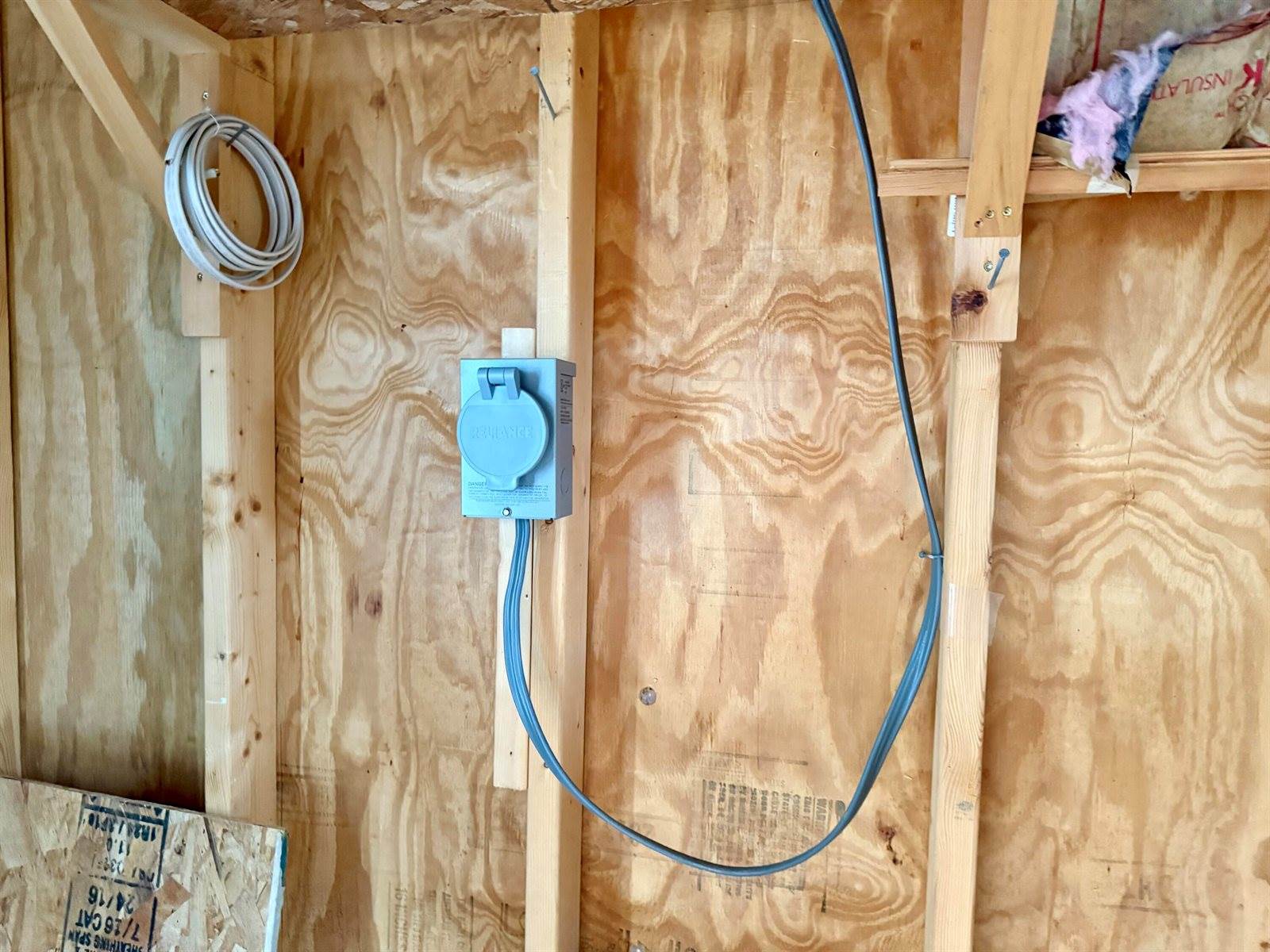 2 Marion Lane, Bucksport, ME 04416