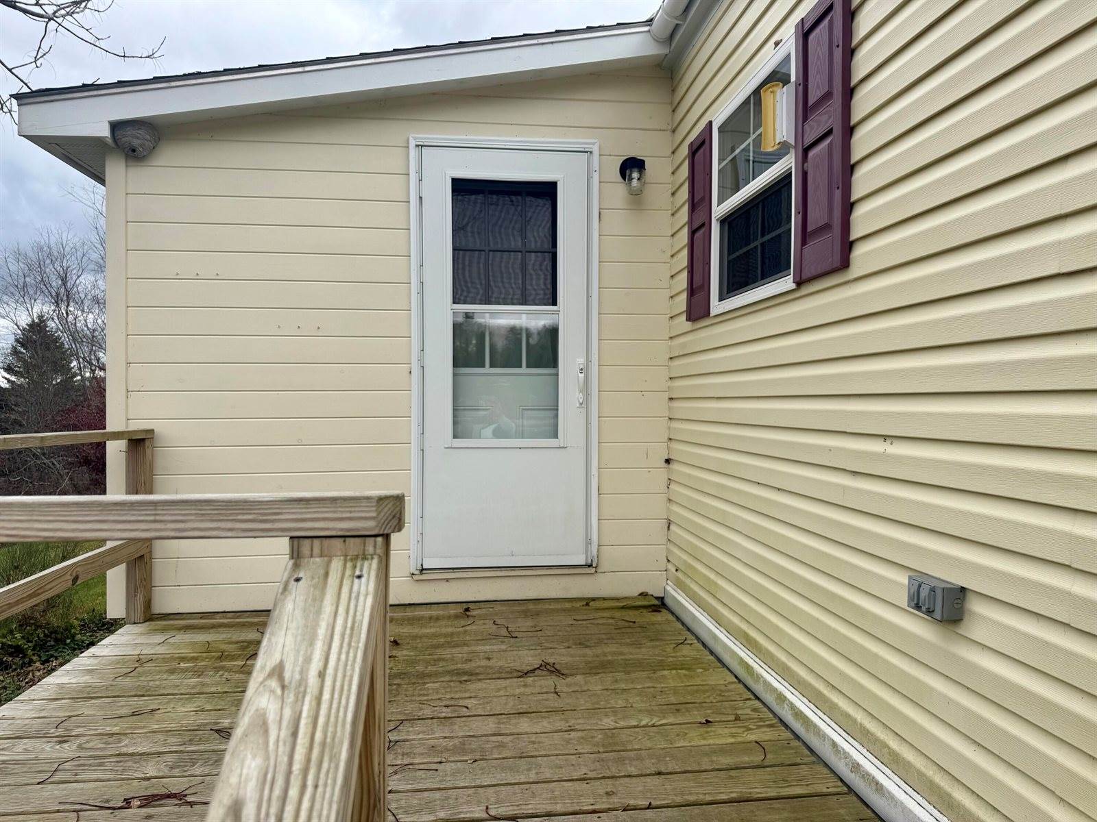 2 Marion Lane, Bucksport, ME 04416