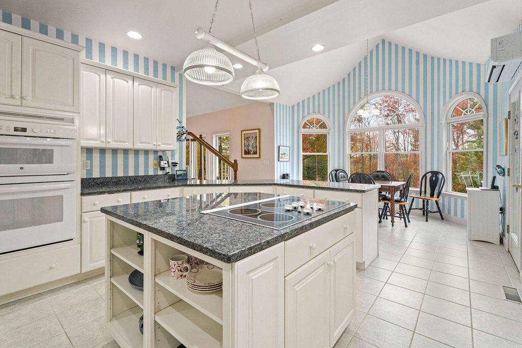 23 The Landing Lane, Winterport, ME 04496