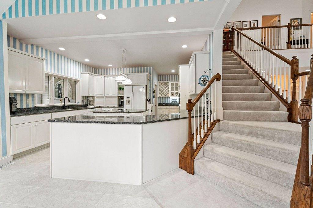 23 The Landing Lane, Winterport, ME 04496