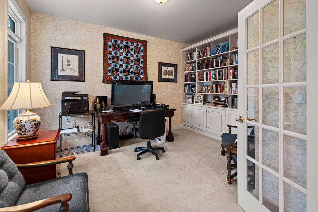 23 The Landing Lane, Winterport, ME 04496