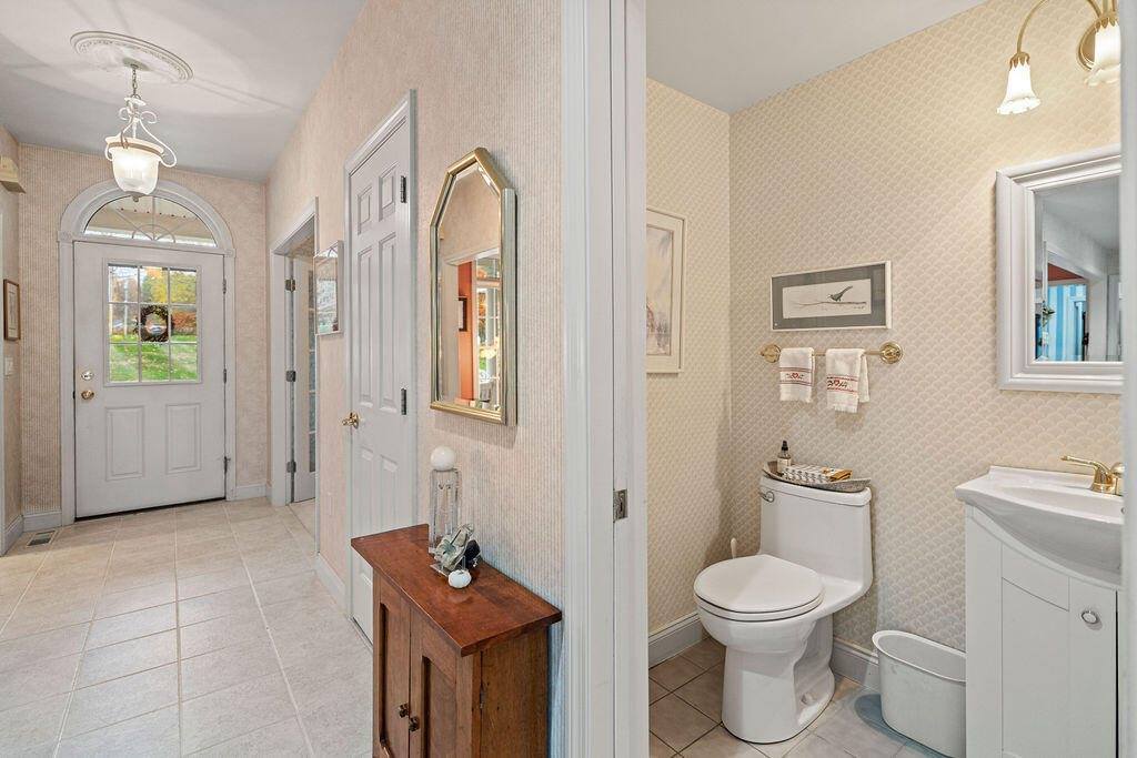 23 The Landing Lane, Winterport, ME 04496