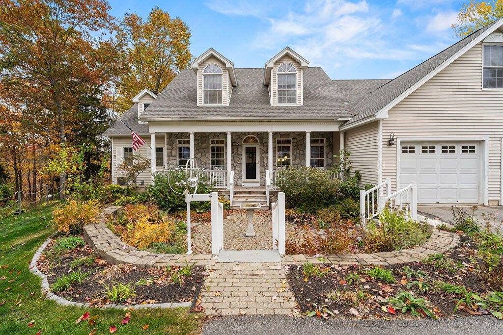 23 The Landing Lane, Winterport, ME 04496