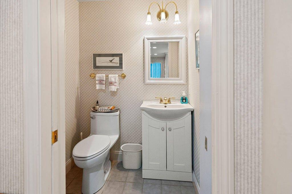 23 The Landing Lane, Winterport, ME 04496