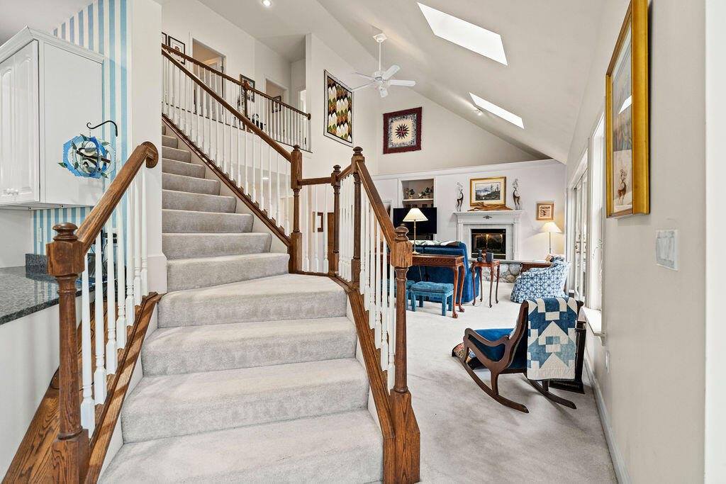 23 The Landing Lane, Winterport, ME 04496