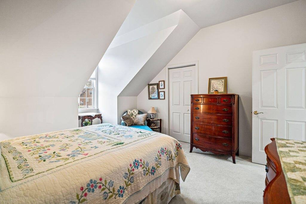 23 The Landing Lane, Winterport, ME 04496