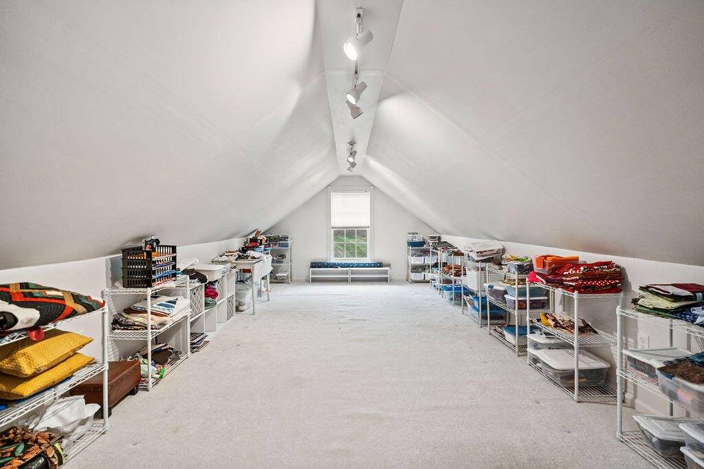 23 The Landing Lane, Winterport, ME 04496