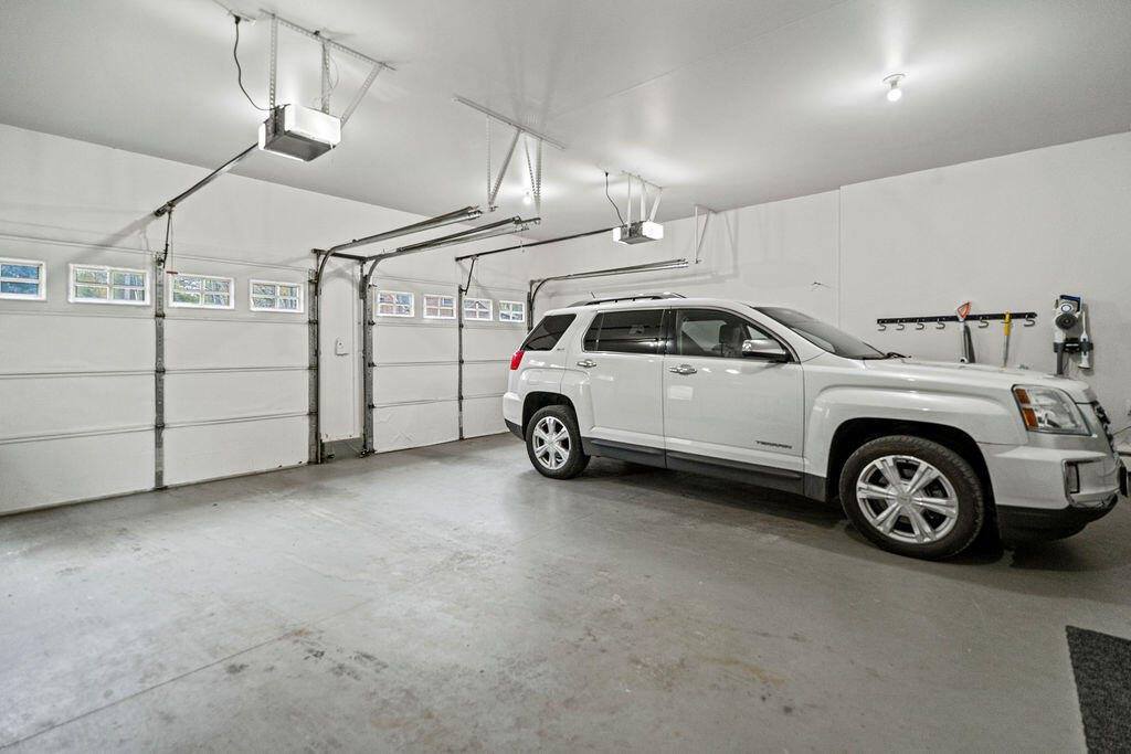 23 The Landing Lane, Winterport, ME 04496