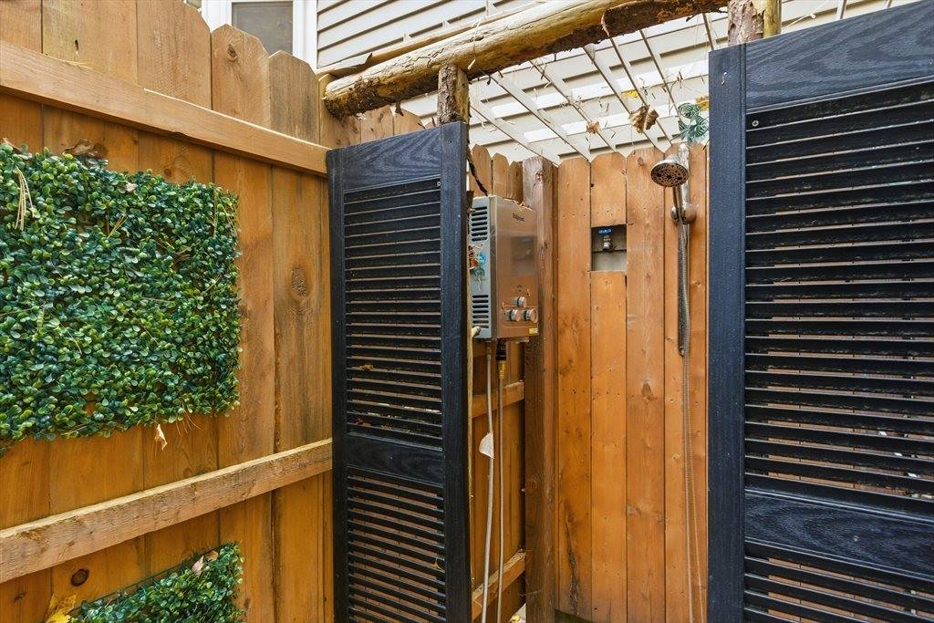 27 Whichita Rd, Medfield, MA 02052