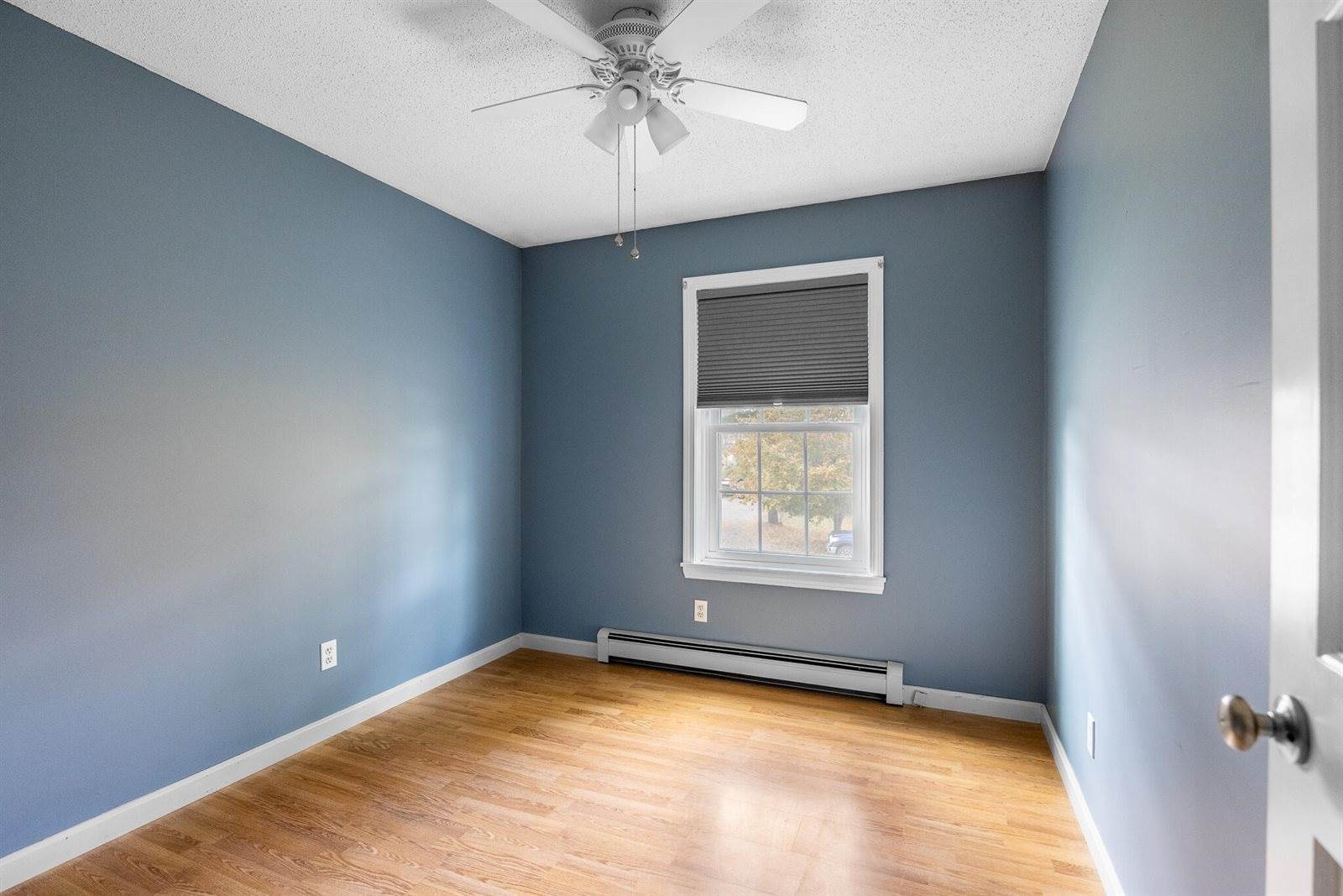 42 Yankee Avenue, Bangor, ME 04401